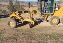 تحسين بنية الطرق: جهود مستمرة لربط وتسهيل تنقل المواطنين في الجماعة